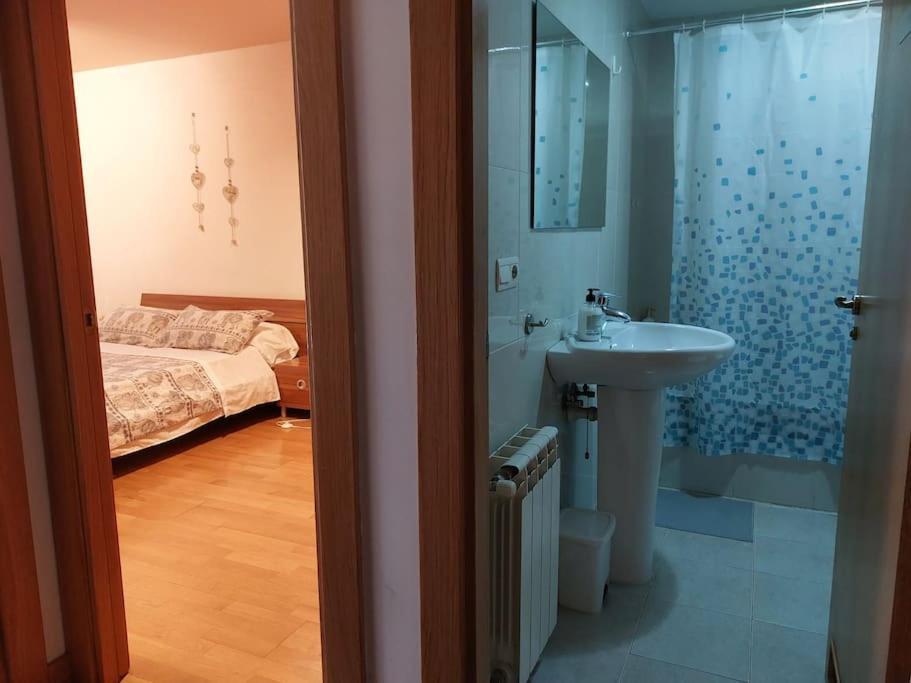 Tourist Room - Casa Particular Pamplona Buitenkant foto